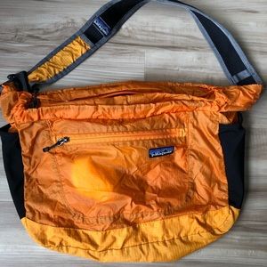 Patagonia: Light Weight Travel Courier